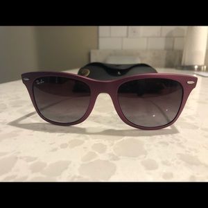 Ray-Ban Wayfarer Liteforce 4195 Matte Violet